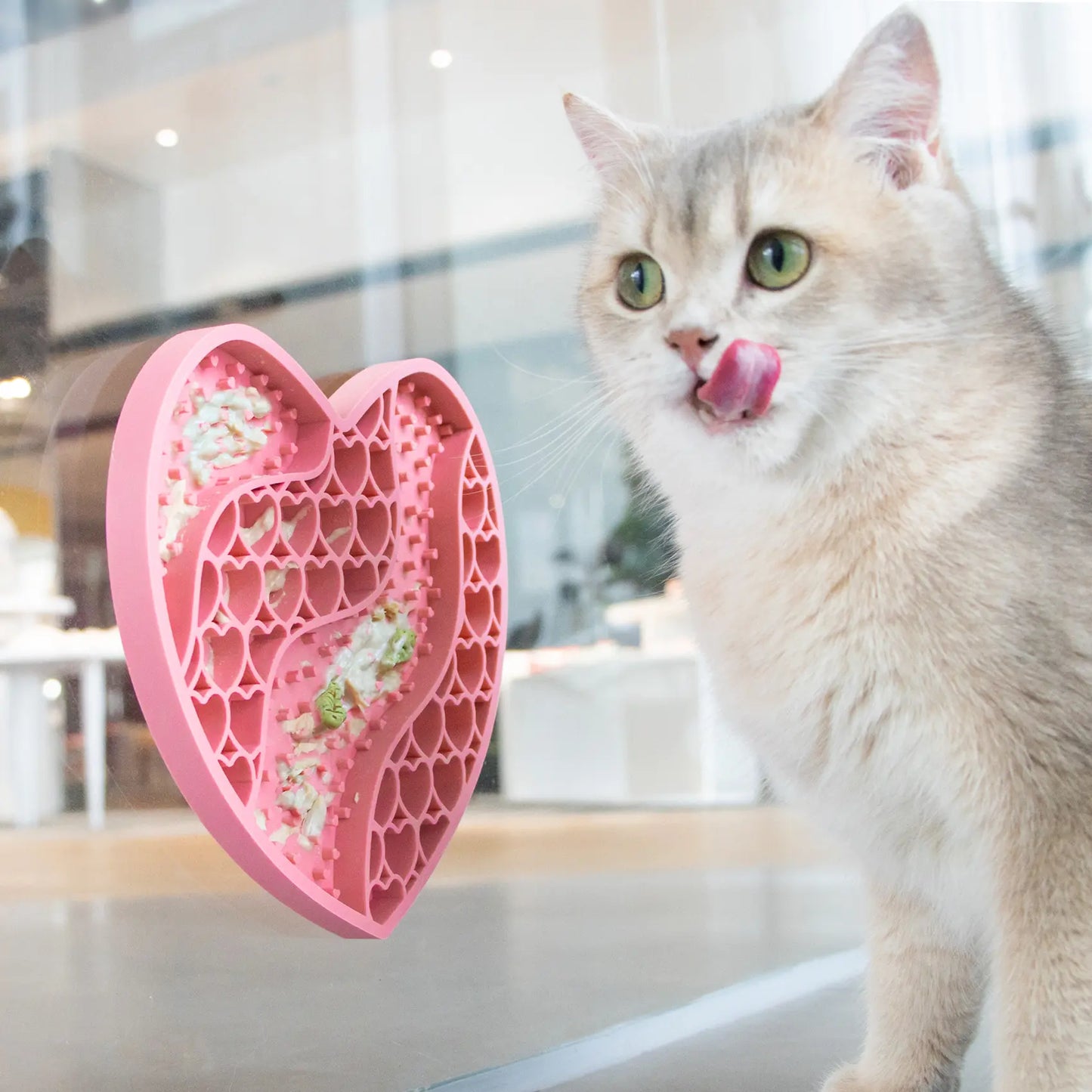 Food-Grade Silicone Heart-Shaped Lick Mat for Dogs and Cats - Anti-Anxiety Slow Feeder in 12 Colors